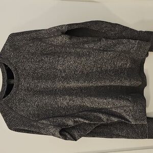 Lululemon Mens Sweatshirt Size Med Color Black&Gray. Used but in excellent cond